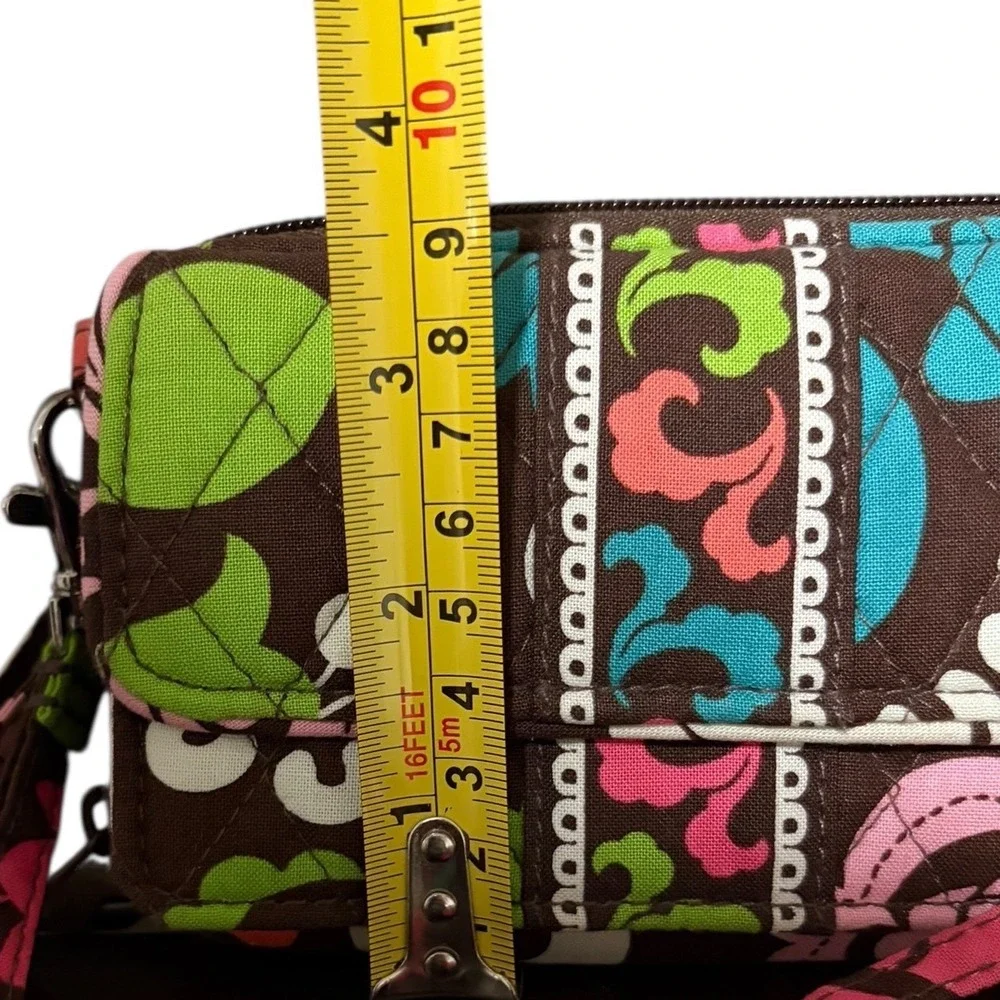 NWOT Vera Bradley Quilted Floral Wristlet‎ Wallet Crossbody Wristlet Zip Around